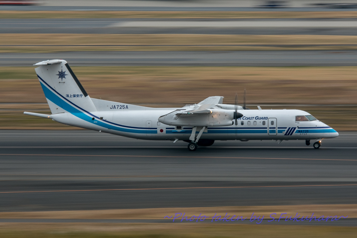 Tga380800's tweet image. Airline:Japan Coast Guard
Aircraft:DHC8-Q300MPA
Locations:HND
Date:26/01/2016
Remarks:

#JapanCoastGuard #海上保安庁
#BombardierAerospace #DeHavillandCanada #DHC8 #DHC8Q300MPA
#HND #TokyoInternationalAirport #羽田空港 #東京国際空港 #RJTT
#飛行機好きな人と繋がりたい