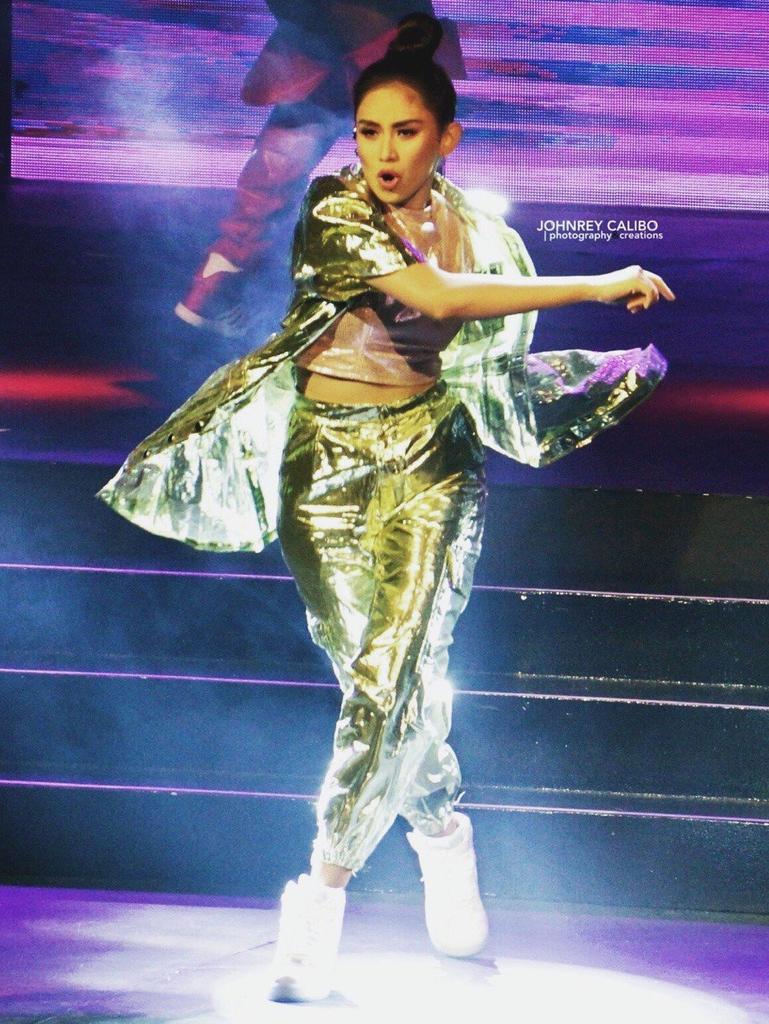 Natt2Rain's tweet photo. Happy 23rd Anniversary @JustSarahG https://t.co/WZpX7gPZBi