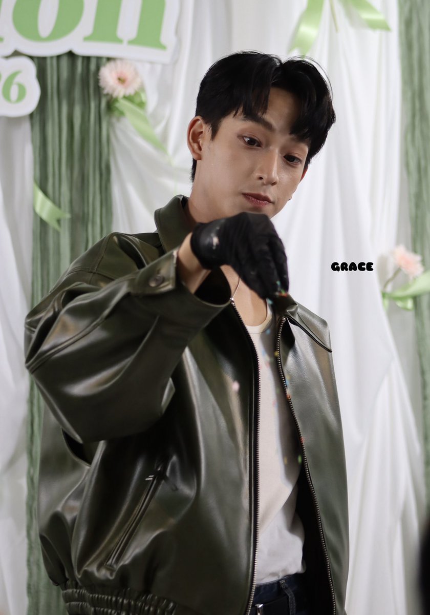 I love naughty Chimon 🤣💛

#ITSSKINxCHIMON 
#Chimonwachirawit 
#ชิม่อนไงจะใครหล่ะ