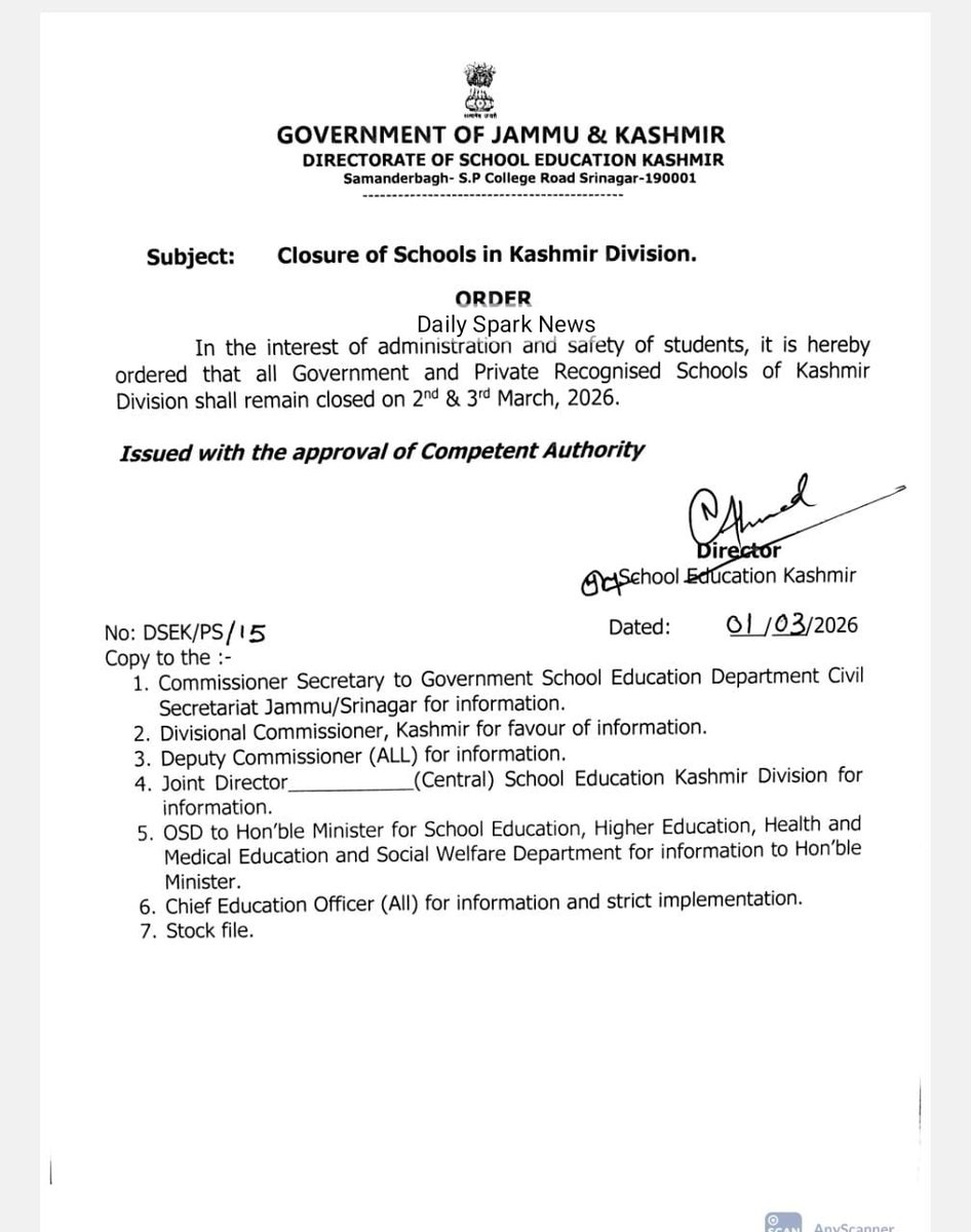 GulistanNewsTV's tweet photo. Official Order: Schools and Colleges in Kashmir to Remain Closed
#Kashmir #SchoolClosure #EducationUpdate #SafetyFirst #KashmirNews #OfficialOrder #PublicAdvisory https://t.co/MhYub2gEPp