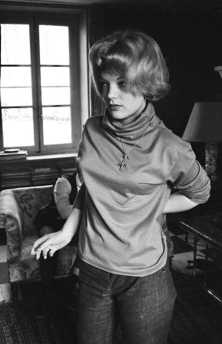 romy schneider daily tweet media
