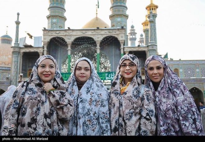 jorgejtouma's tweet photo. 🚩 Mientras las mujeres en Irán festejan, estas taradas están de luto. 🤮 https://t.co/g8YjTu3la4