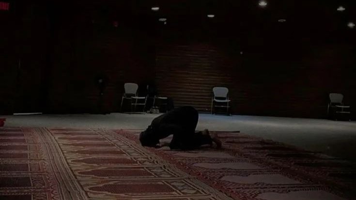 every muslim knows: the closest you are to allah is when your forehead hits the ground