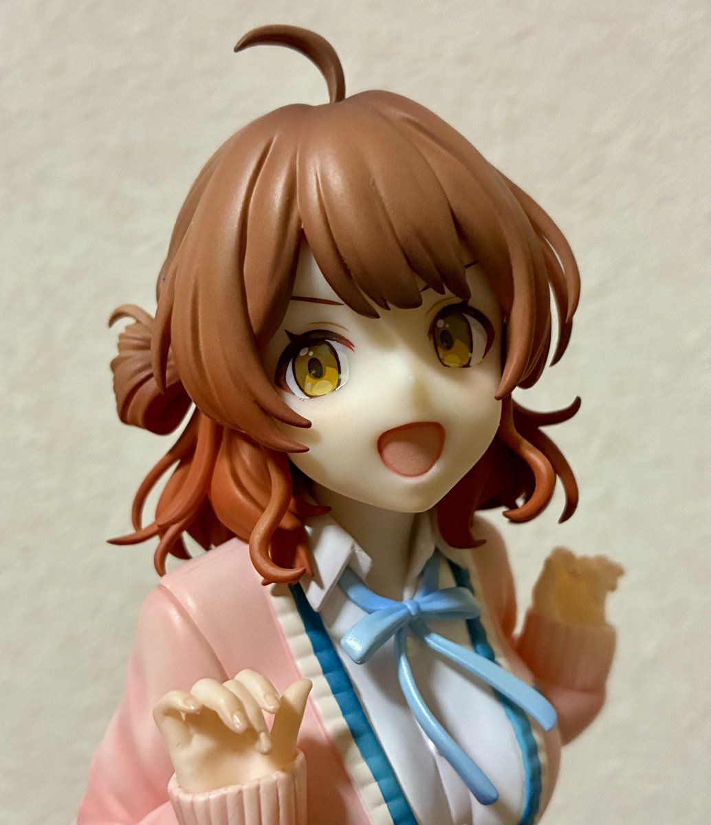 髪がダルくなって頬紅が薄くなってる？