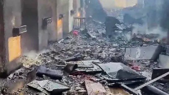 CAManoj1's tweet photo. Deeply saddened by the tragic incident in Nagpur. My heartfelt condolences to the families who lost their loved ones. 

Salute to the rescue teams working tirelessly. Prayers for Nagpur.

🙏@drmngpsecr @NagpurPolice https://t.co/EjIlYDo3vU