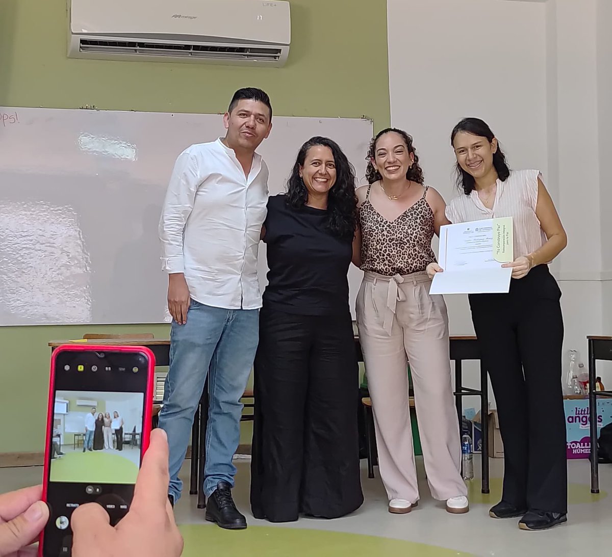 ARNColombia's tweet photo. Desde la @ARNColombia acompañamos procesos que promueven el ejercicio ciudadano y el acceso a derechos. La formación es clave para consolidar territorios más incluyentes y seguir construyendo paz. ✨ https://t.co/LeL8UyzKg0