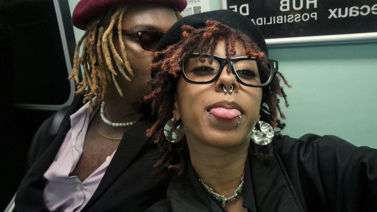 não binatron tsunami 3000⁷🐉 tweet media