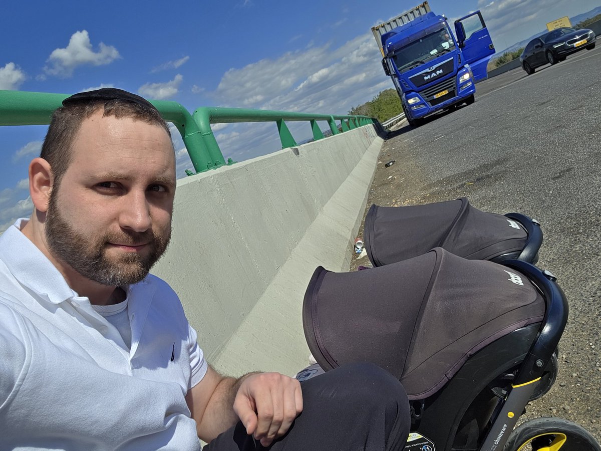 Miki Spitzer מיקי שפיצר tweet media