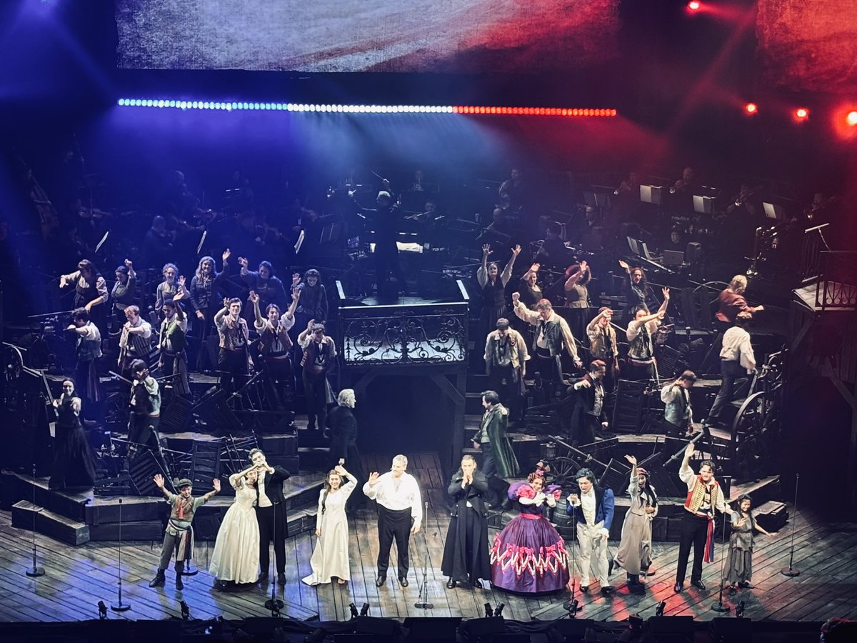 gentlerob's tweet photo. First time watching Les Misérables — powerful and unforgettable. Even more special seeing Rachelle Ann Go and Lea Salonga on stage. https://t.co/tFS6ZmAOou