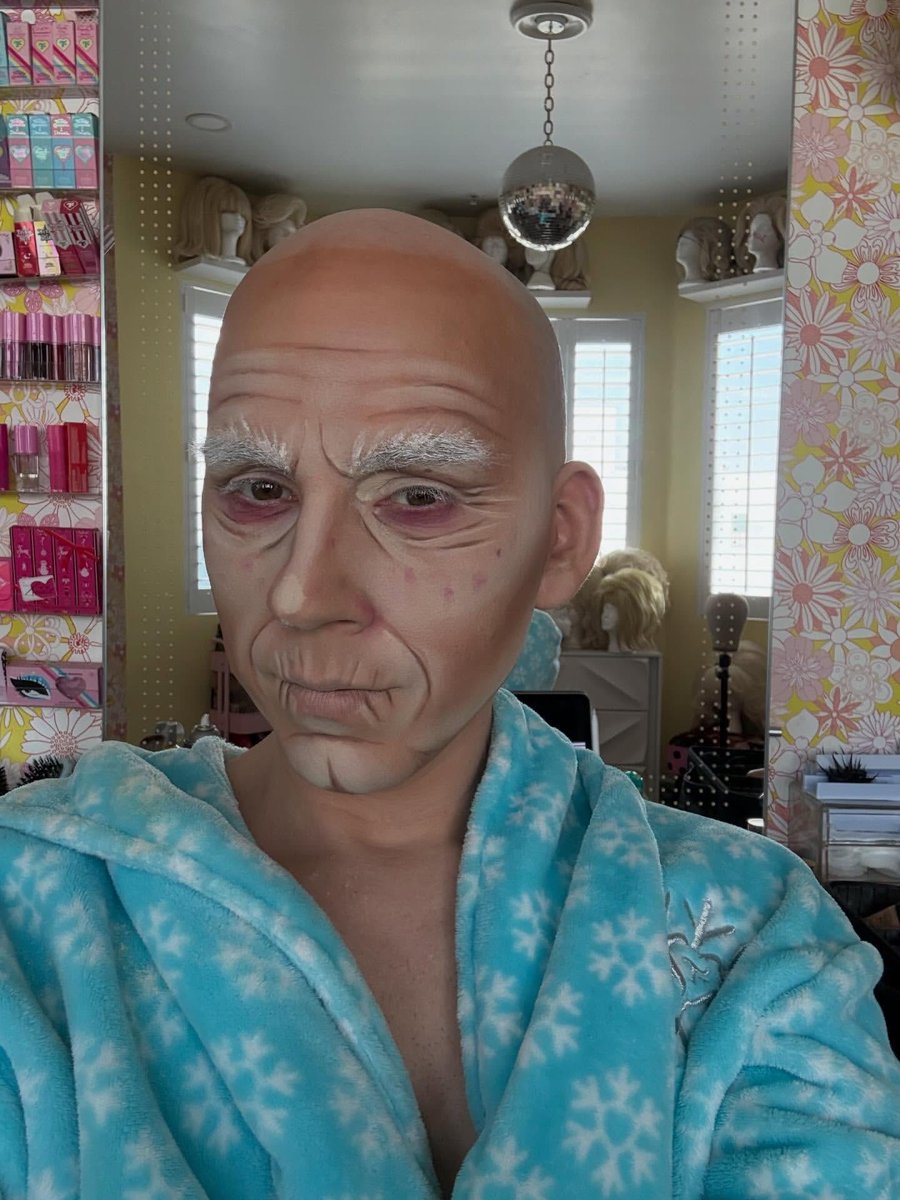 no context trixie & katya tweet media