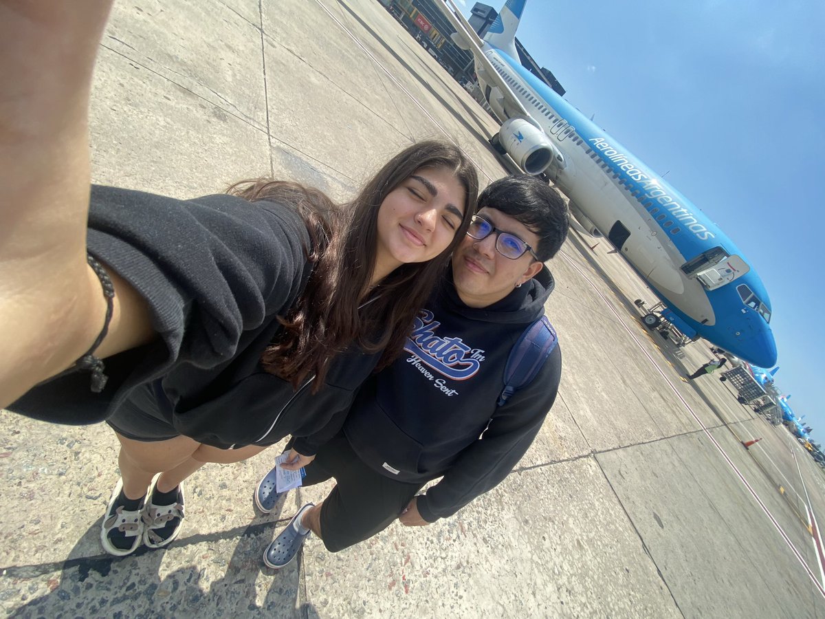 LuanaGallardo8's tweet photo. el amor de mi vida en esta y cualquier otra ❤️ https://t.co/0TKu3VD1Qu