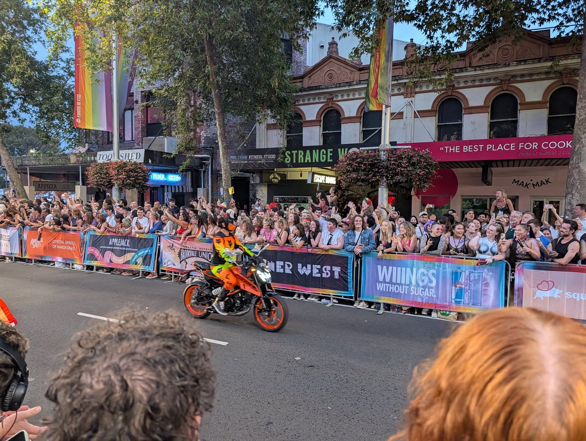 Mx Fox Fox tweet media