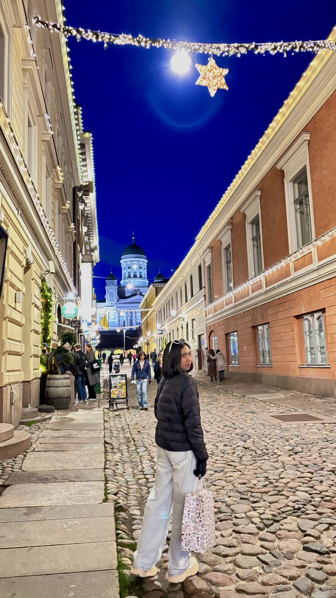 kitcatlatte's tweet photo. Postcards from 2025: Winter in Helsinki.🍃 https://t.co/AUWjZ0F6Z3