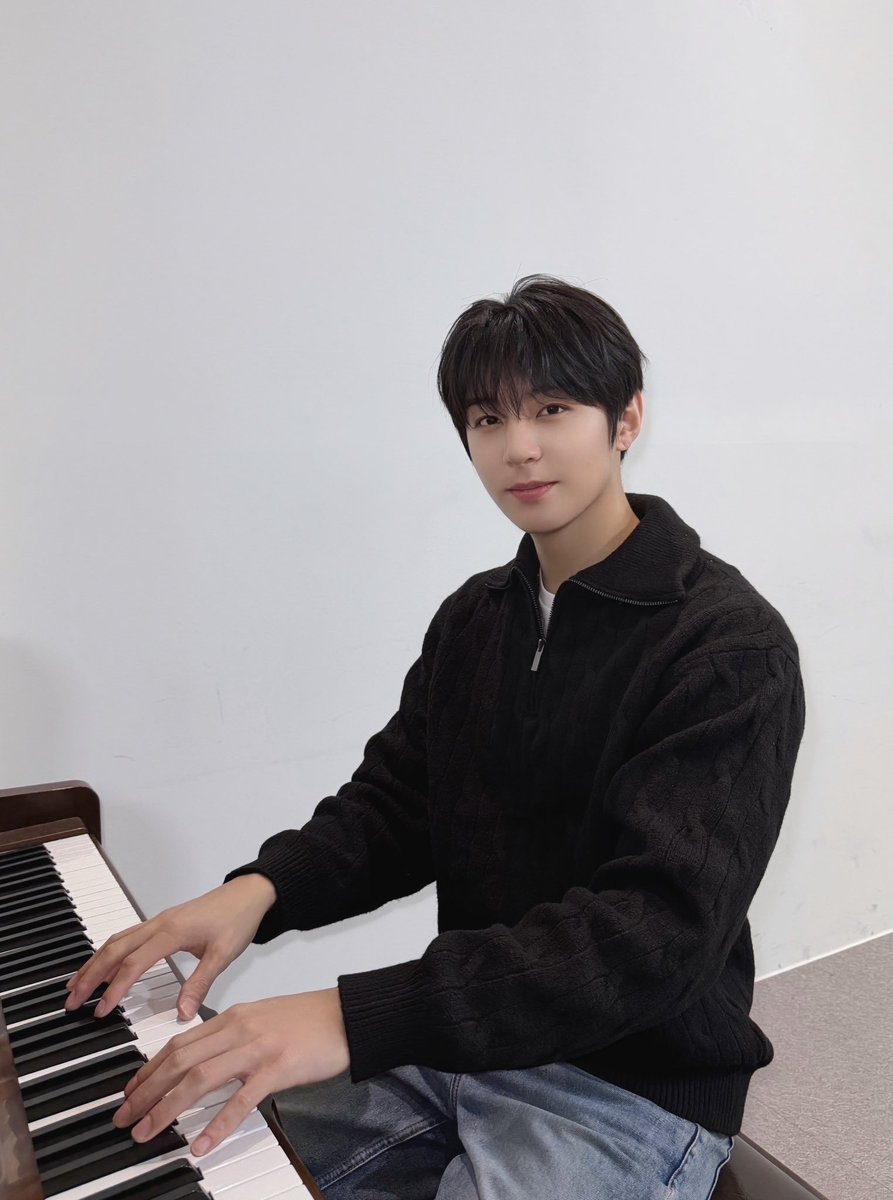 yun_n_OFFICIAL's tweet photo. [📸] 260301 최성윤(CHOI SUNG YUN) 1st Single Album [AURORA] 발매 기념 팬사인회 안내 [ARAISE] 완료✔️

향수 뿌리지마~ 니스한테 더 반한단 말이야 😍
니스와의 특별한 추억을 쌓은 오늘 하루도 즐거웠습니다!
성윤이 생각하면서 내일도 와이팅 💪

#최성윤 #CHOISUNGYUN #AURORA https://t.co/CaQLOBVaT0