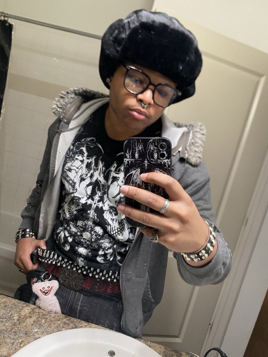 nevrwashere's tweet photo. #promotwt + #moothunt    
   ୭ ˚. ᵎᵎ ⠀⠀jamarion⠀⠀ ༘⋆ ⠀⠀he / him⠀⠀19⠀⠀need duo? 
⠀rainbow 6 siege dead by daylight   overwatch apex, arcane, Fortnite Roblox. ⠀⠀ 
゛ ⸝⸝.ᐟ⋆ ⠀ #ApexLegends  #anitwt #mootstwt #gametwt  ⠀ ᢉ𐭩 ⠀ ♡ ノ ↺ to be moots + appreciated https://t.co/Y0oZmxBs96