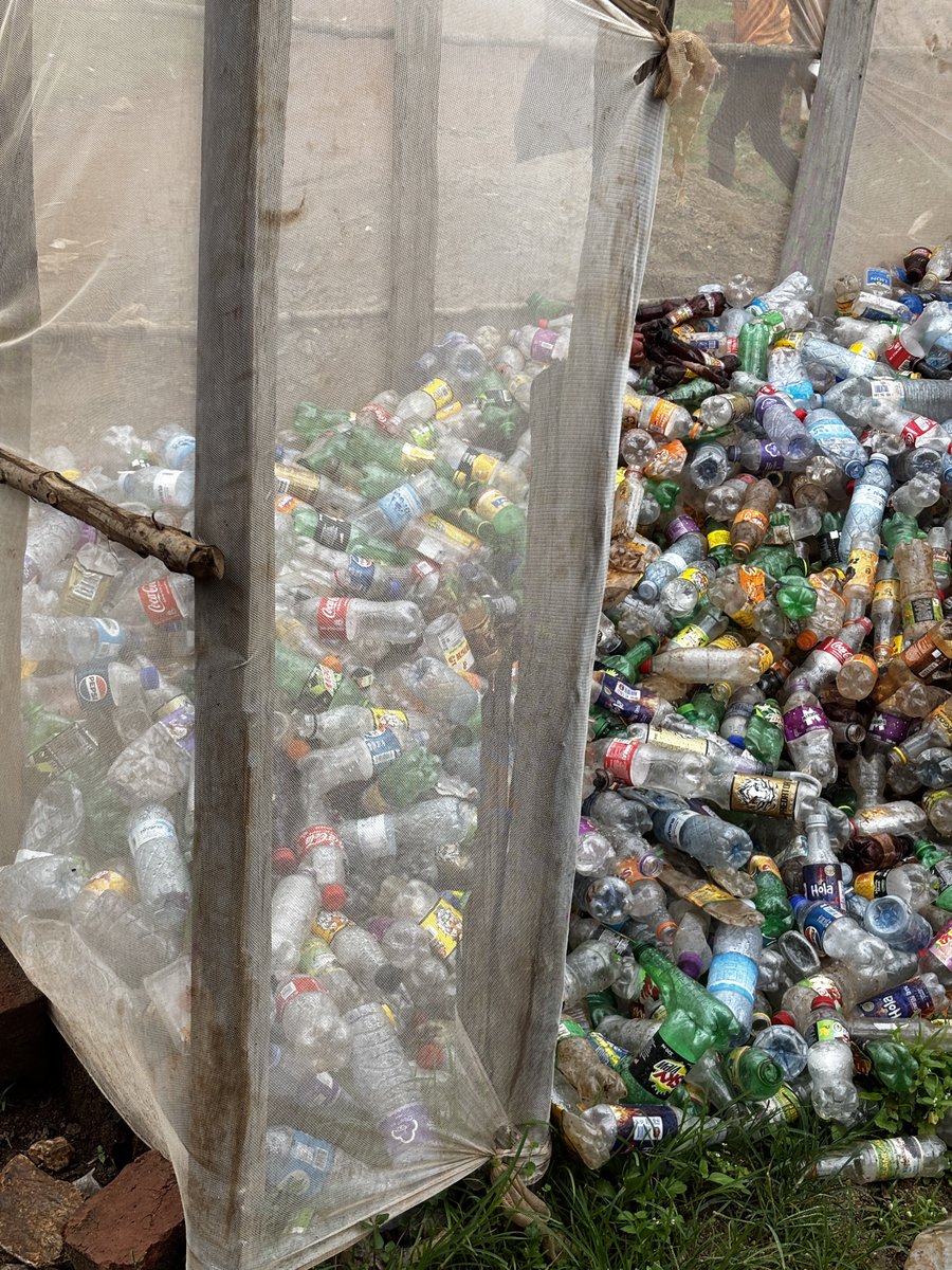 cphsuganda's tweet photo. The community in Kiholo Town Council, Bududa District, Eastern Uganda πΊπ¬ has gotten creative. They collect plastic waste which are sold to local collectors for recycling β»οΈ. These are some of the ways we can end plastic pollution which ends up in rivers and drainage channels.π https://t.co/CHT1rsnuyB