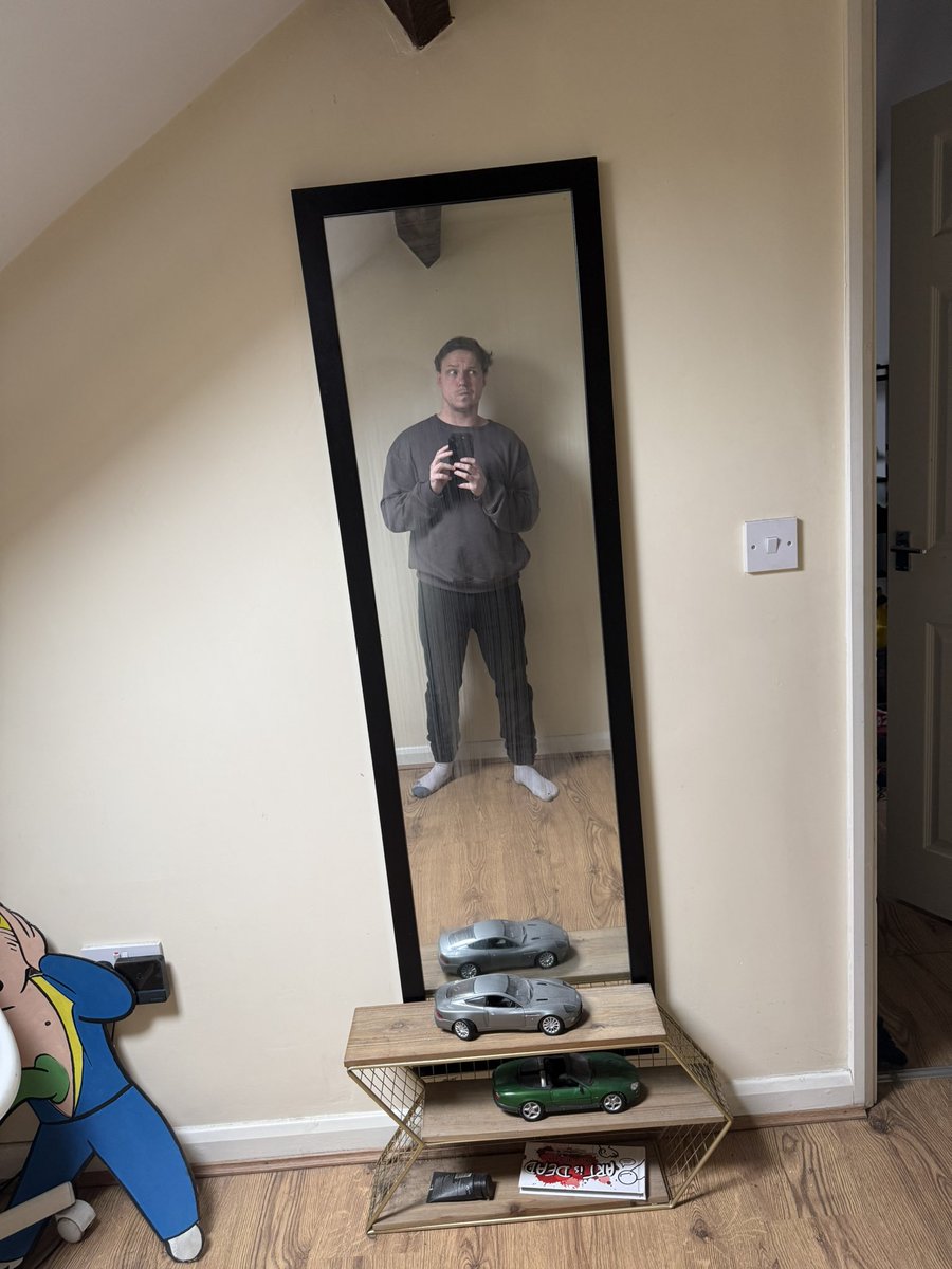 Andy (NeverEndsStream) tweet media