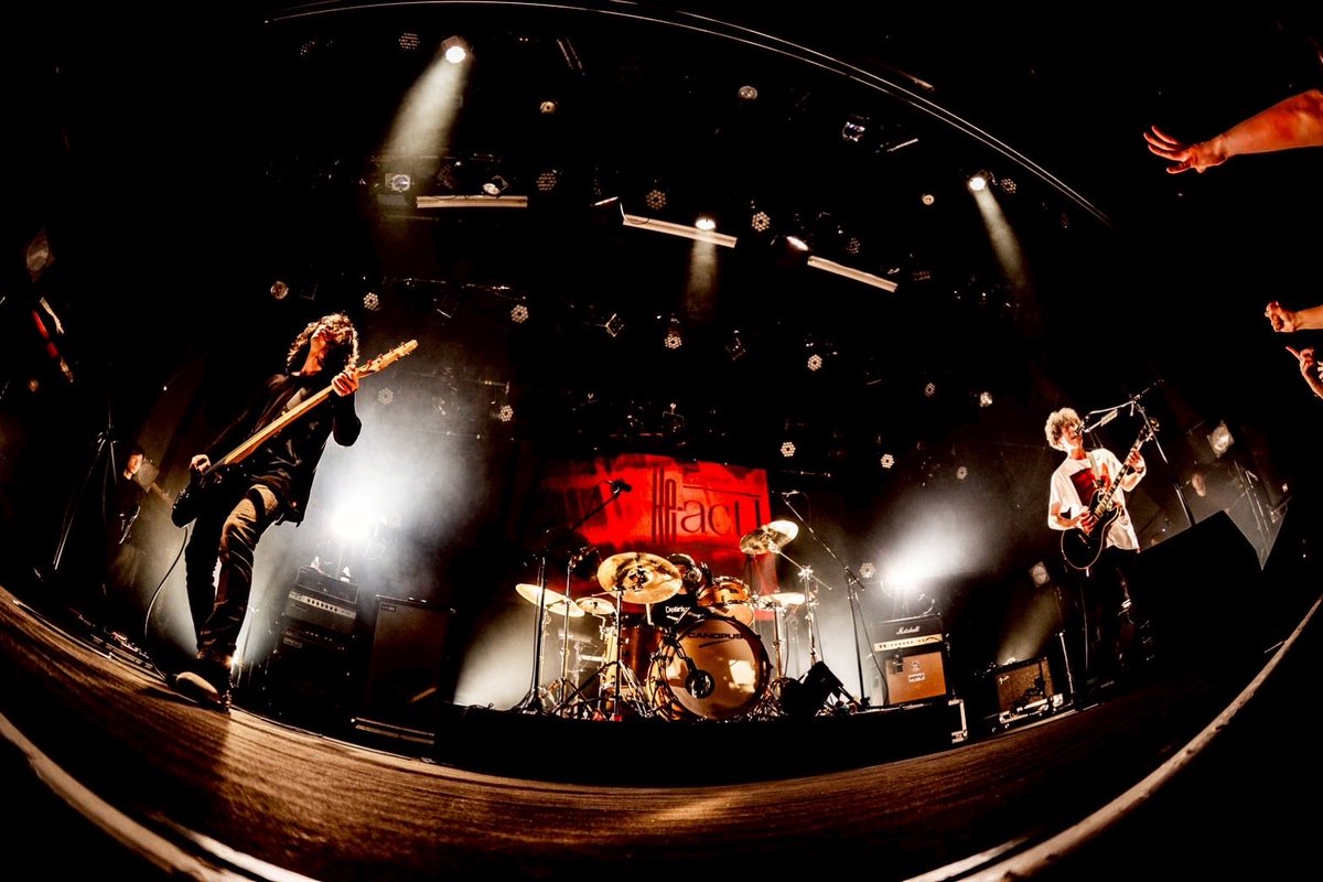 9mm_official's tweet photo. 【 ライブ終了！】
9mm Parabellum Bullet presents「Re-act I」@名古屋公演終了！！

ご来場いただいたみなさま、ありがとうございました！

次回は3/8(日) 9mm Parabellum Bullet presents「Re-act I」@大阪BIGCAT公演でお会いしましょう！

photo by @SPG_NABE https://t.co/bj8NnZxKaS