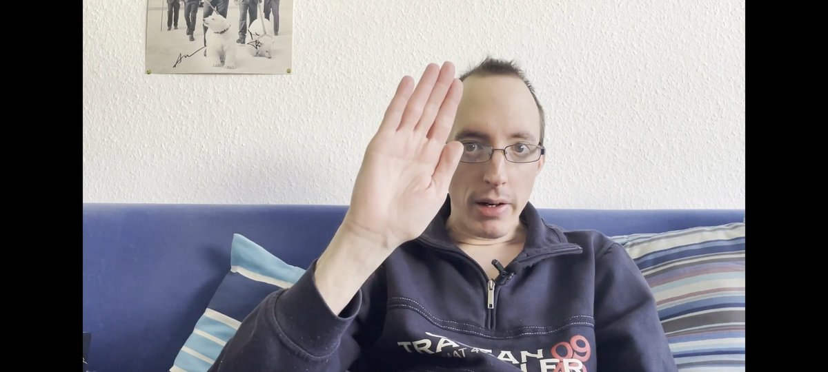 Kantholzz's tweet photo. @MongoVip Was hat er wieder angestellt? https://t.co/zfmYoh6DmM