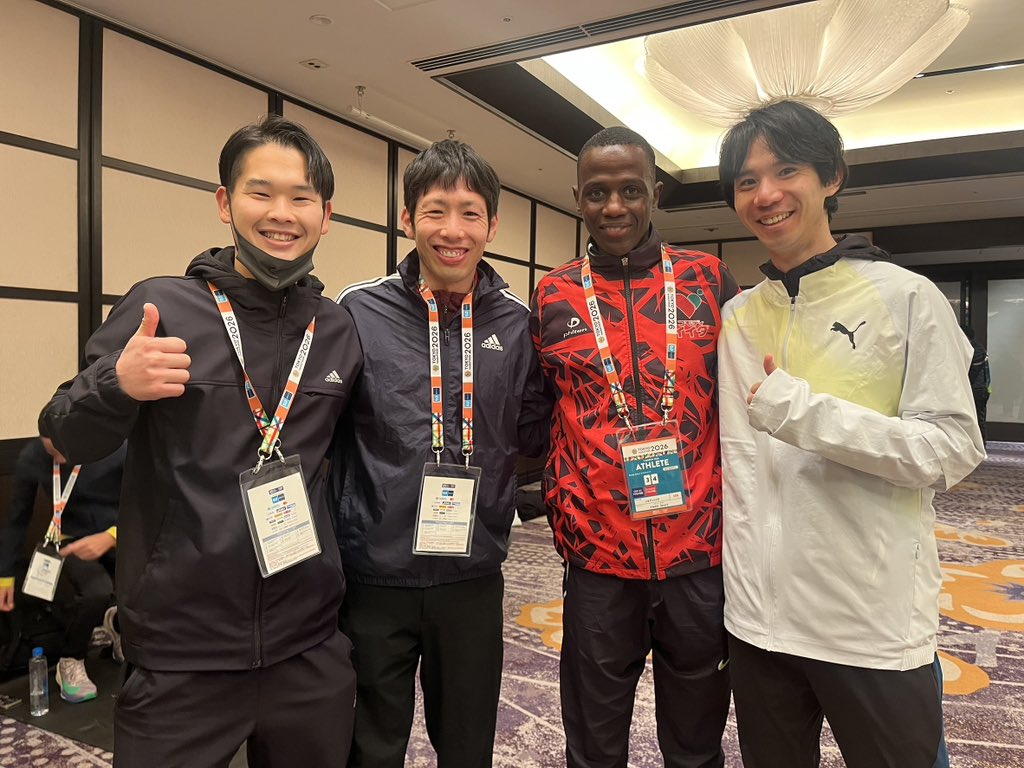 ryuichi_run's tweet photo. 東京マラソン！

付き添いとして現地に行ったけど楽しすぎた
自分もいつかはエリートで出てみたい https://t.co/4tJ82AsnPF
