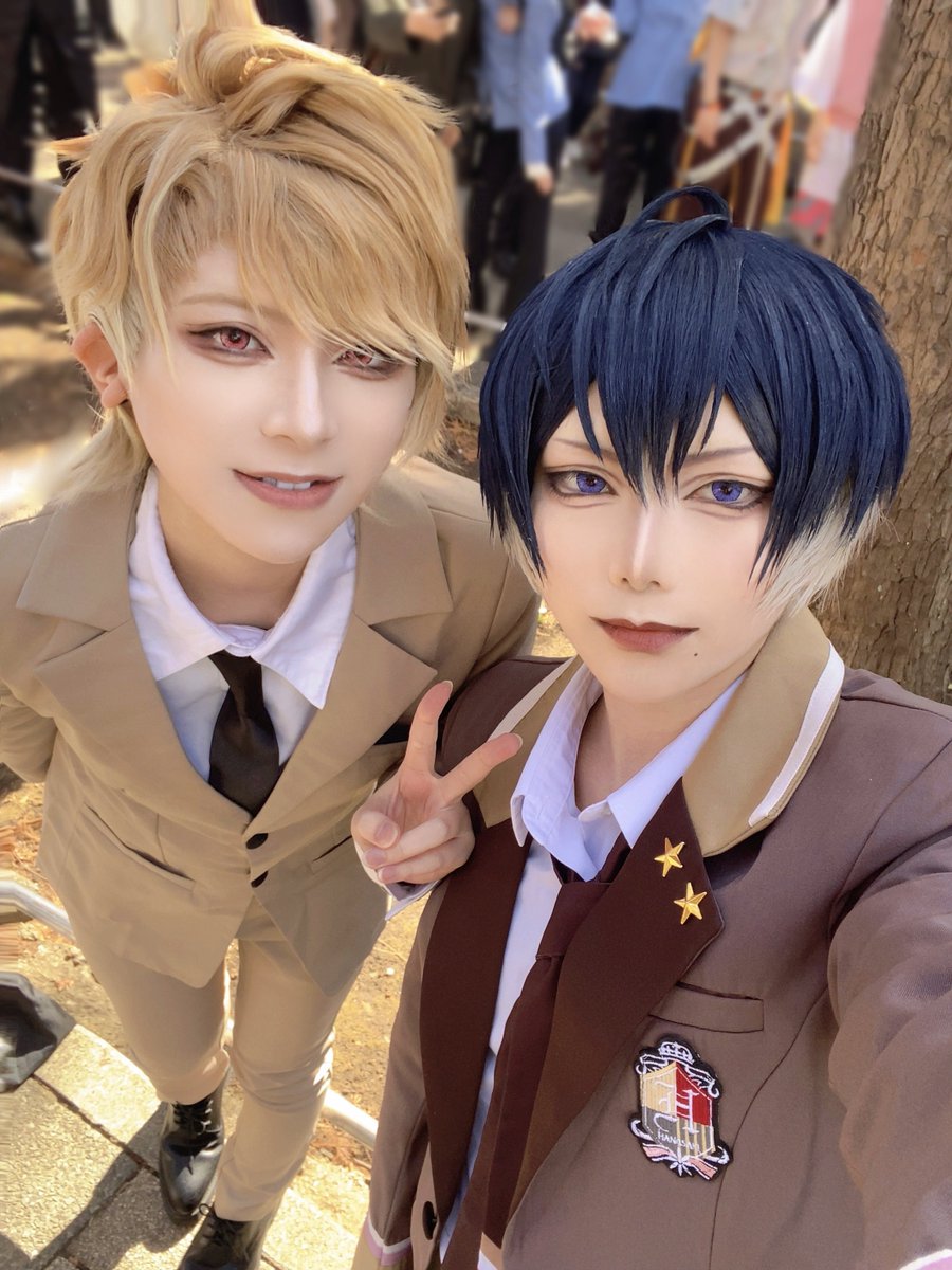 アコスタお疲れ様でした~❣️
ガチでかっこよすぎな至さんと一緒に真澄で遊んでました🎧🎶🎶久々のえすり楽しかった～！！！
えびさん1日ありがとう🥹🫶💞💞

 #アコスタ池袋