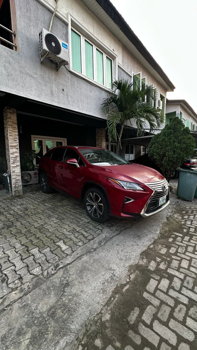 Last night, my boss was drugged and his car was stolen by someone who had been working with him for over a year. The case has been reported.

If you have any information please send a direct message.

Vehicle details:
Red Lexus SUV
Plate Number: AKD 989HA
Location: Lagos