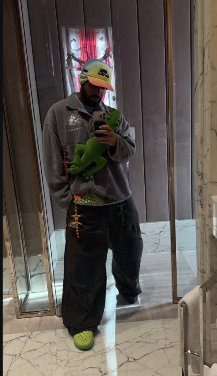 DrakeDirect's tweet photo. Drake via his IG story https://t.co/bRbPUk2SBP