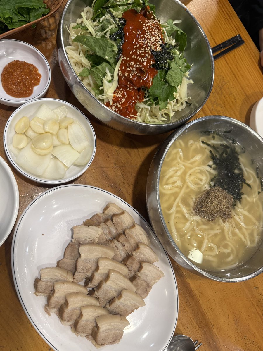 solo_practice's tweet photo. 대충 한 3주 전에 갔다온 대전 ..
근데 저 꿈돌이 산도는 비추
빵이 계란맛 너무 심하고 퍽퍽하며 맛없었음 😅 https://t.co/62iE0n09Jx