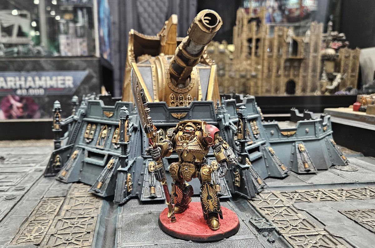 competerding's tweet photo. Contemptor-Achillus painted dreadnought, my first custodes'unit painted @WHSCafeTokyo 
#warhammer40k https://t.co/0jyXKsoHZb