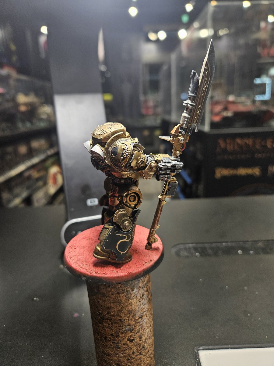 competerding's tweet photo. Contemptor-Achillus painted dreadnought, my first custodes'unit painted @WHSCafeTokyo 
#warhammer40k https://t.co/0jyXKsoHZb