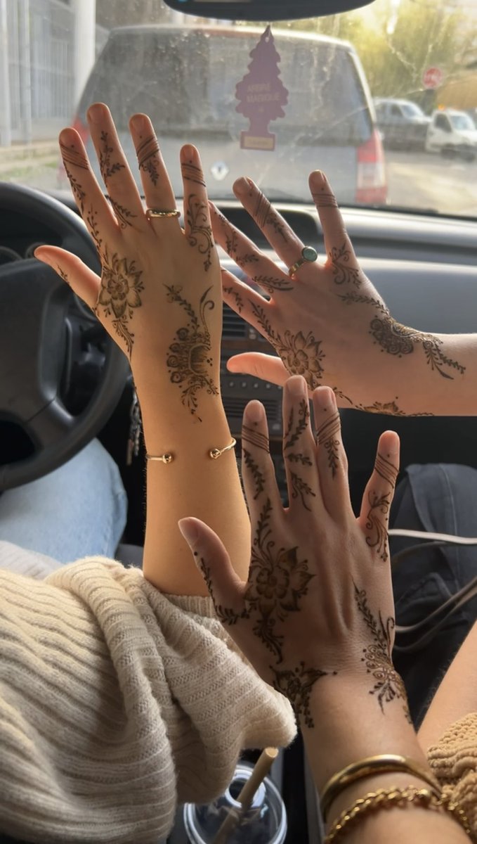 la meilleure hennaya d’idf les filles FONCEZ ! 😋💕