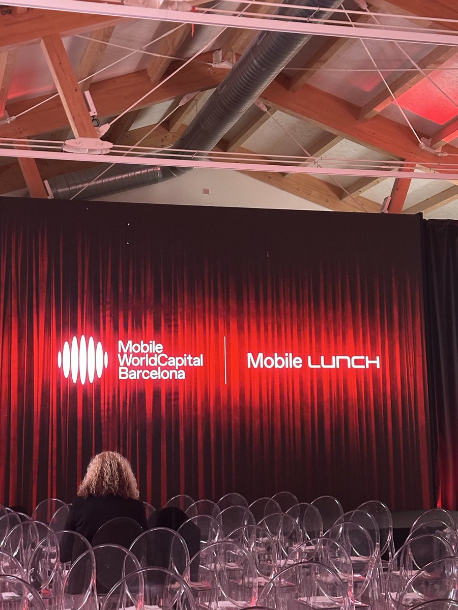 XevialdeMed's tweet photo. Al #mobilelunch que inaugura el #mwc2026. El tot tecnològic català aquí avui. Cercant-hi sinergies per potenciar l'ecosistema innovador gironí https://t.co/q4BQGrztPB