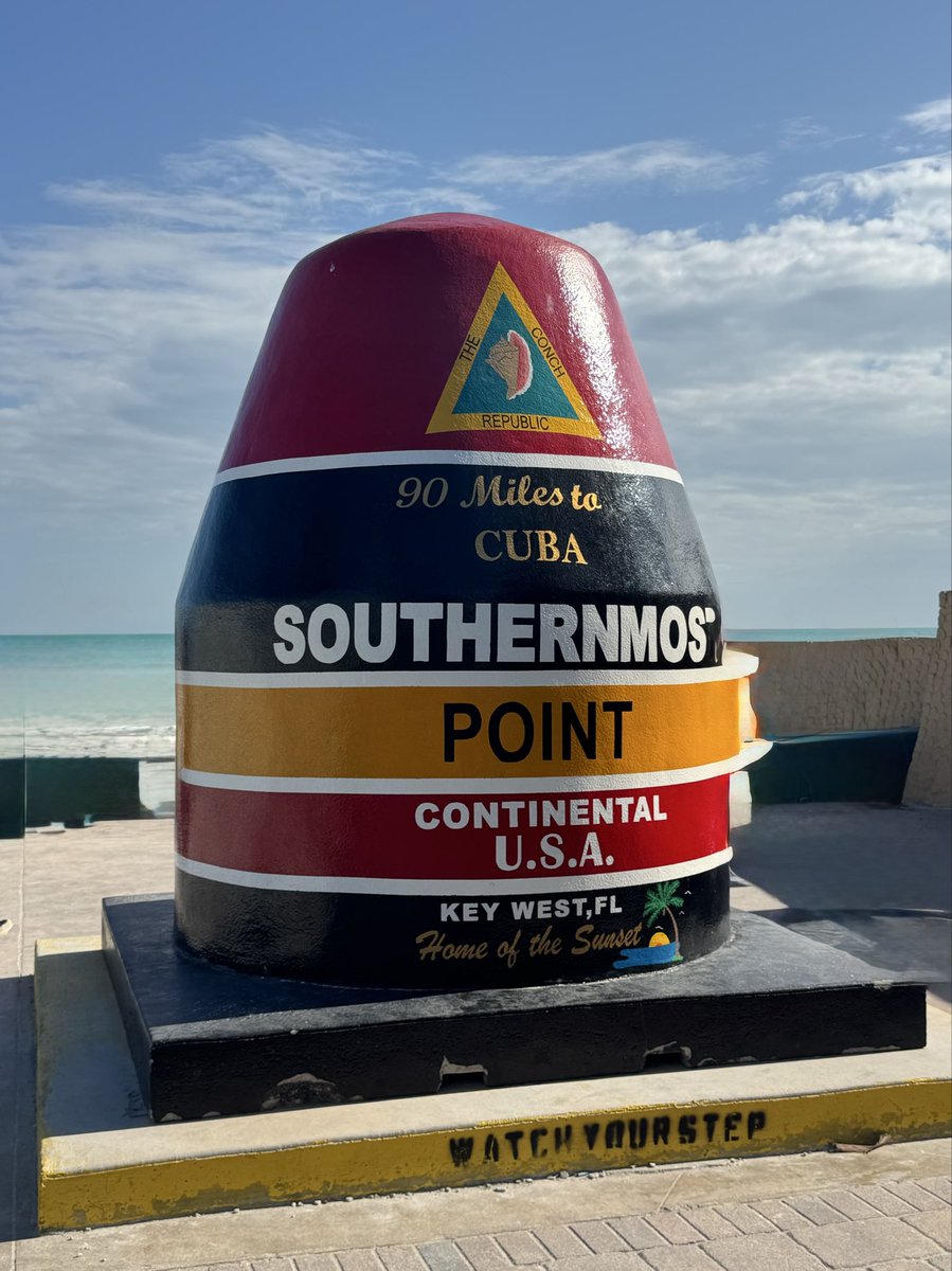 RosenbergerMd's tweet photo. 3️⃣ roomies.2️⃣days.1️⃣0️⃣0️⃣miles. 🚴‍♂️🌊 Key Largo to Key West! ✅ Chased the horizon across bridges, turquoise water 🏝️ , sunshine☀️, and adventure in every mile. Just like old times! 🚲#KeyLargoToKeyWest #CenturyRide #FebruaryFun https://t.co/QqLhN5OYuQ