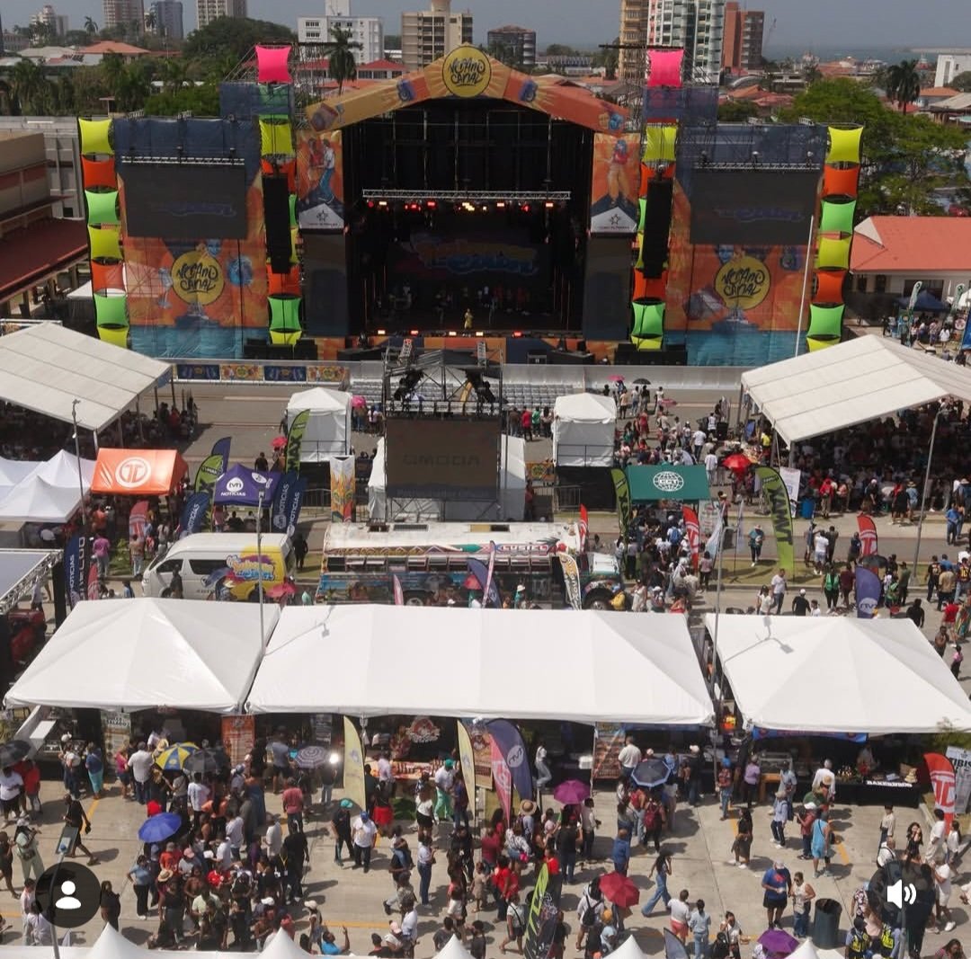 Buenos días con Sabor a Colón... que magnífico lo ocurrido ayer en esta ciudad. Lo que no ha podido hacer ningún gobierno, lo han hecho emprendedores y comerciantes. Sobretodo ver el movimiento económico y la alegría de su gente. Felicidades a su organizador Michael Chen. C3 es