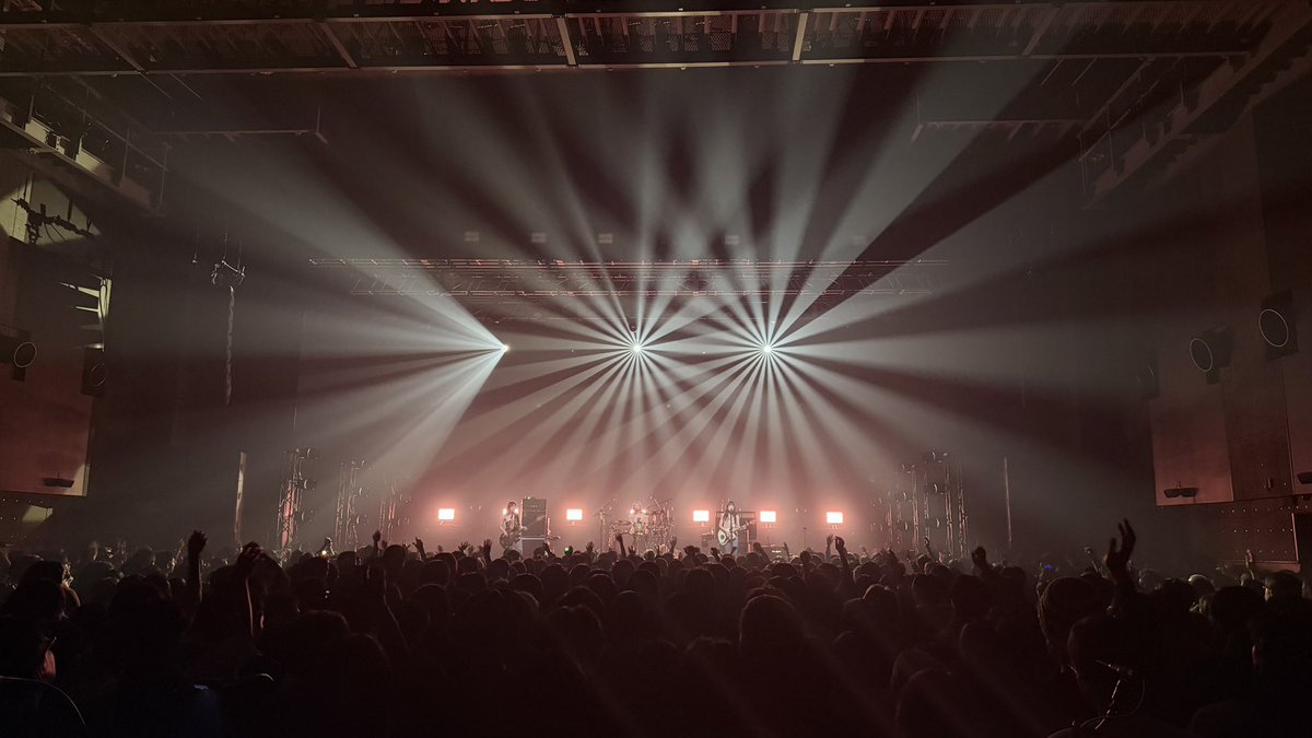 hitsujibungaku's tweet photo. Thank you!!
￣￣￣￣￣￣

#羊文学『SPRING TOUR 2026』
📍SENDAI GIGS

久しぶりの仙台でした🐄🐑
ご来場ありがとうございました！

#羊文学_SPRINGTOUR2026 https://t.co/AC20lCtmBp