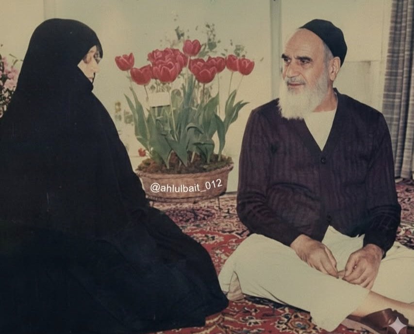 azizkavish's tweet photo. 60 years of living together but he never requested a glass of water from Me-Imam Khomeini's wife

Love and respect https://t.co/FIM9LkJNFp