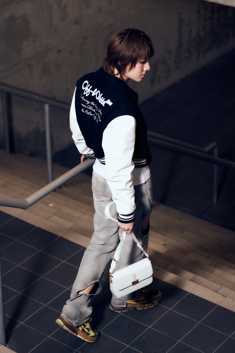 เริ่ดเลยละะะะ ตัวแม่มิดสะโพกไปปารีสค่ะะะะ

ZEENUNEW GO TO PARIS FW
#ZEENUNEWWITHOFFWHITE