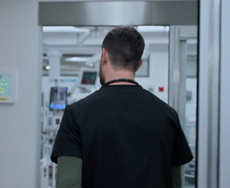 notinterextinq's tweet image. robby’s backshots are something so dear to me actually  😮‍💨