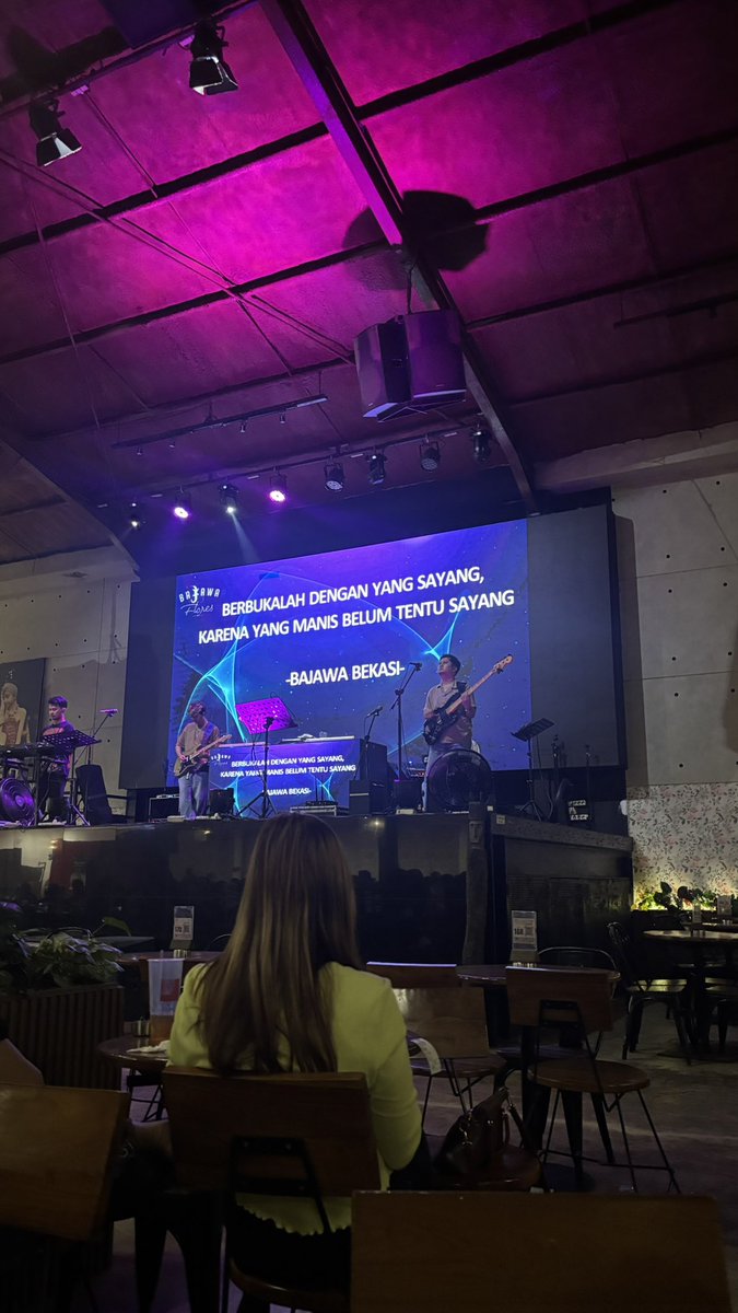 robysatriaa tweet media