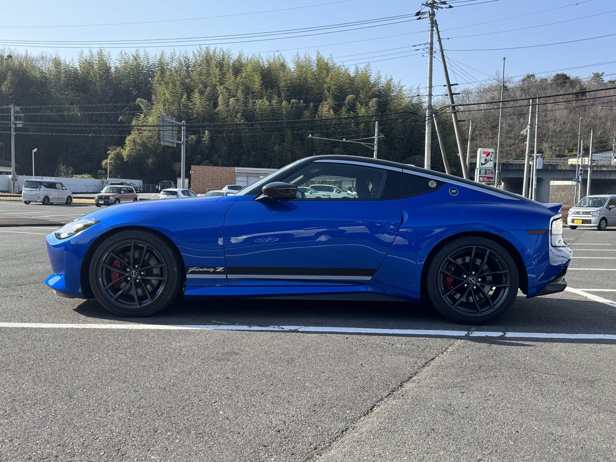 ん〜😊じつにちょうどいい車高だぜ