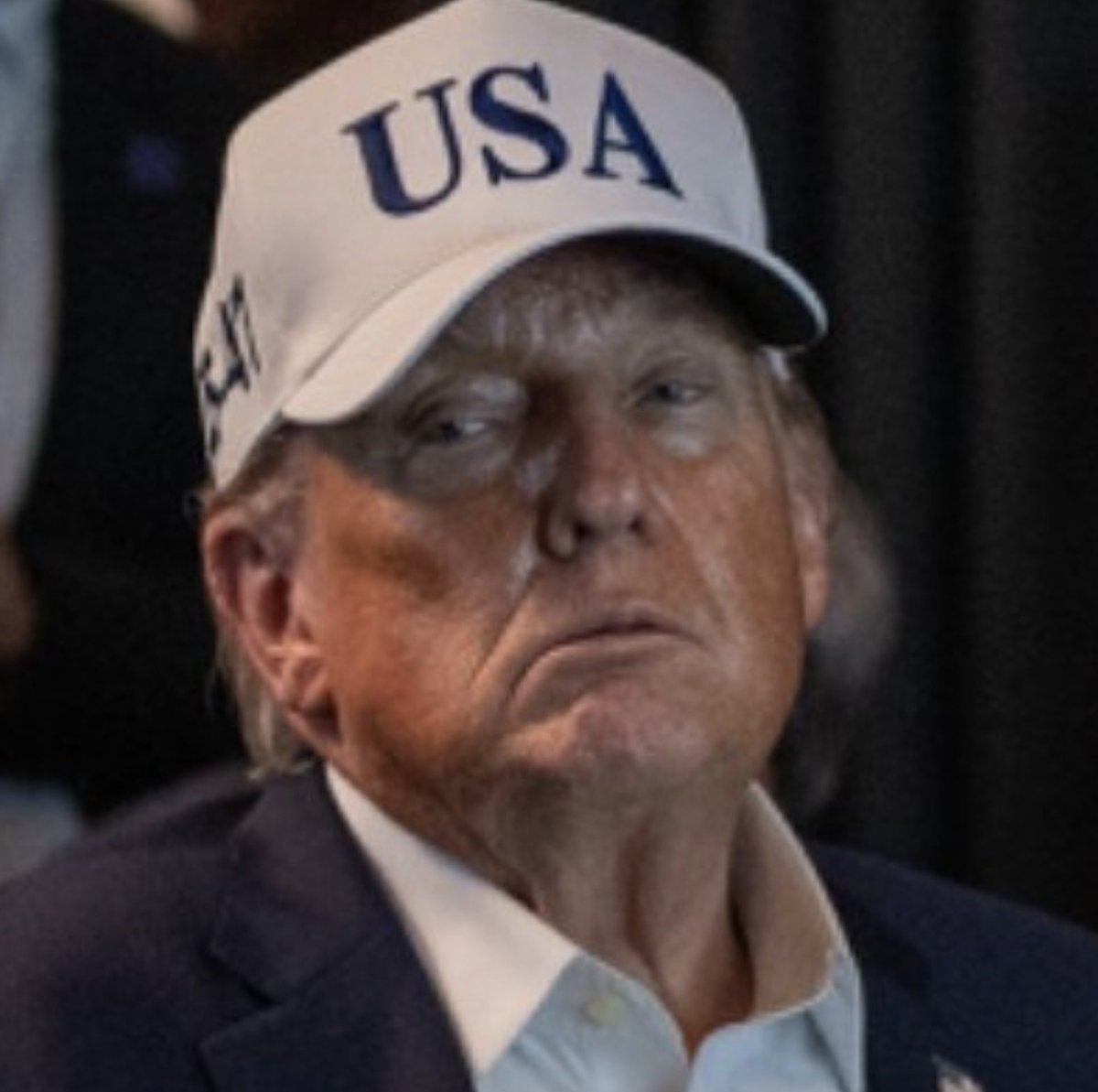 Trump se jacta de haber asesinado al "hombre más malvado del planeta". Para matarlo, Trump asesinó a la hija de Ayatolá Ali Jamenei, a su yerno, a su nuera, a su nieto y a más de 100 niñas de un colegio. Ese baño de sangre uno espera del hombre más malvado del mundo. Él 👇