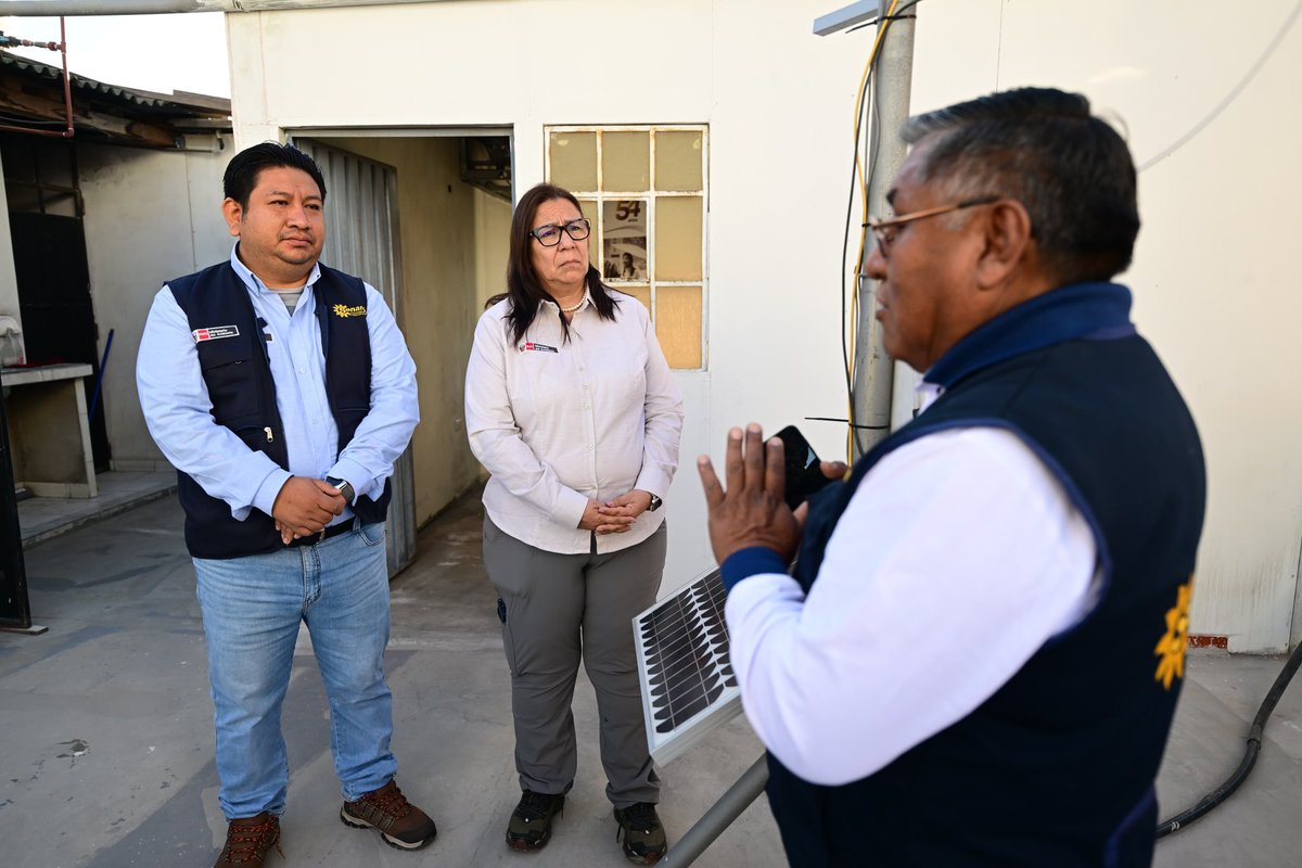 MinamPeru's tweet image. 📍 #Arequipa | Servicio Nacional de Meteorología e Hidrología del Perú

La ministra del Ambiente, Nelly Paredes del Castillo, supervisó el fortalecimiento tecnológico del @Senamhiperu en Arequipa, incluyendo el lanzamiento de una radiosonda para optimizar el monitoreo atmosférico