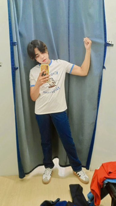 KonHuaKuy tweet media