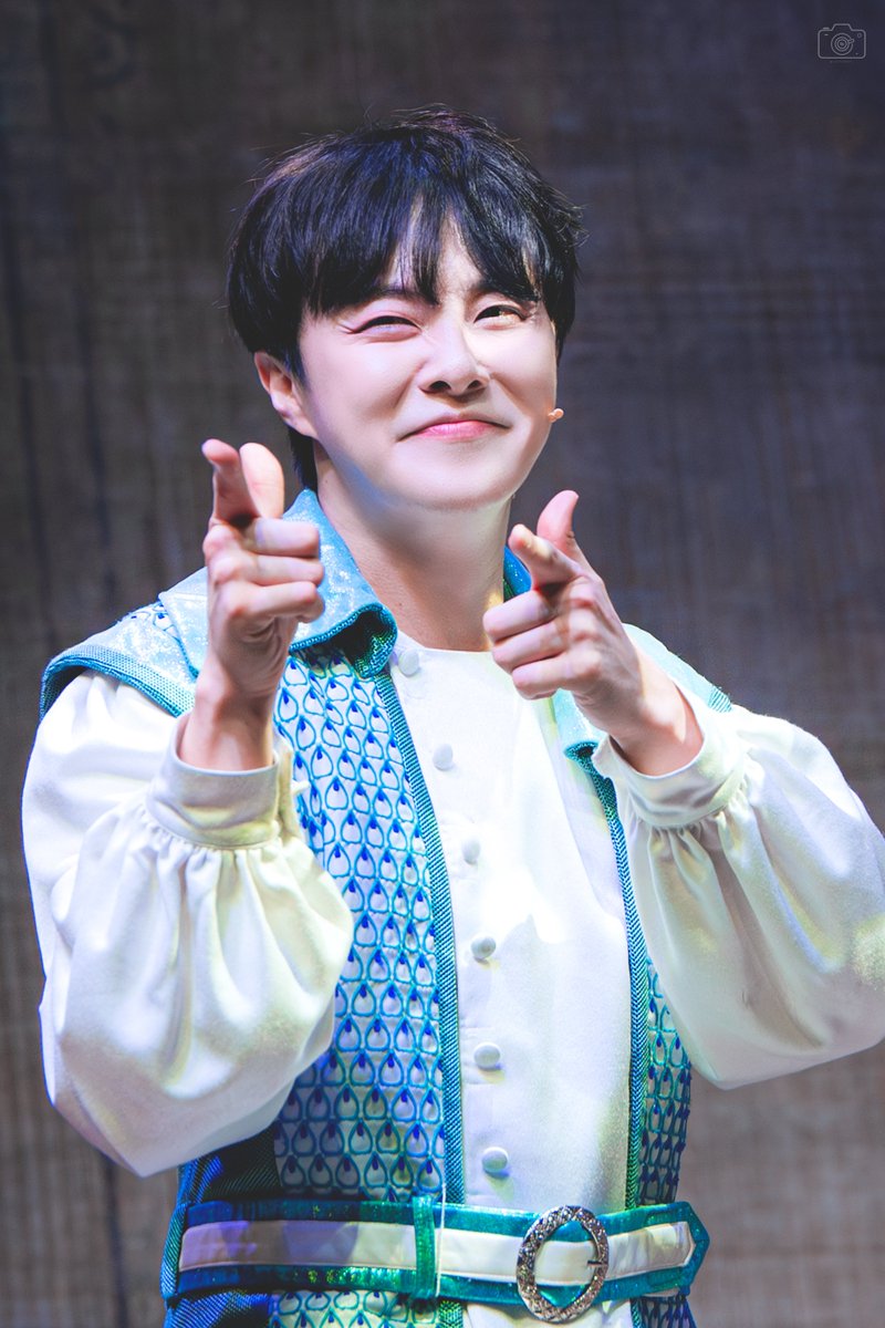 da77_pan's tweet photo. 난쟁도 끝나고 제바딘도 끝났겠다 나랑 체미누 얘기해줄 사람 구함,,, 
흔적 남겨주면 무멘팔로 찾아갈게요🫶 
#최민우_트친소 https://t.co/nBNsktE7jd