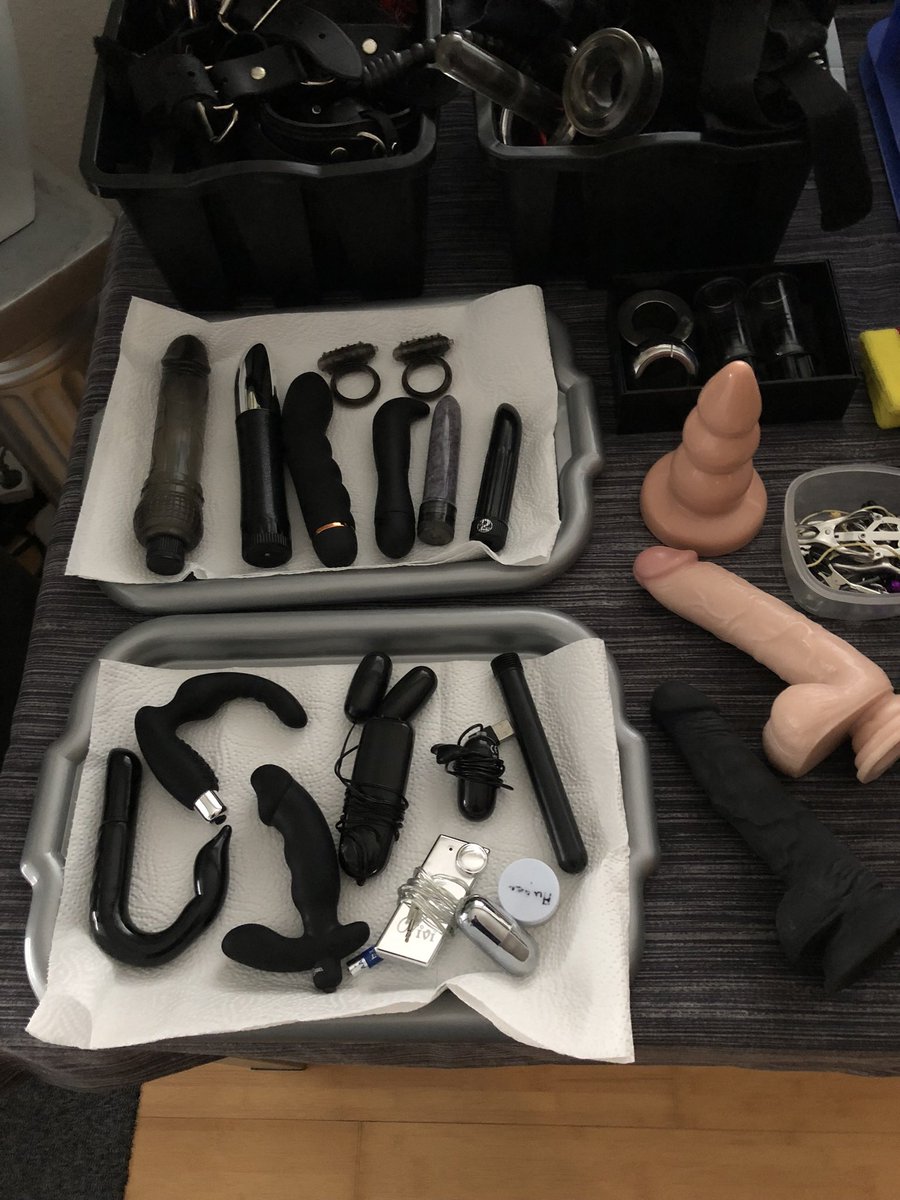 aus_munster's tweet photo. @SlaveCup Macht mich mega horny 🤤 wenn helfen kann melden 😈 https://t.co/hYd1tUiI9z