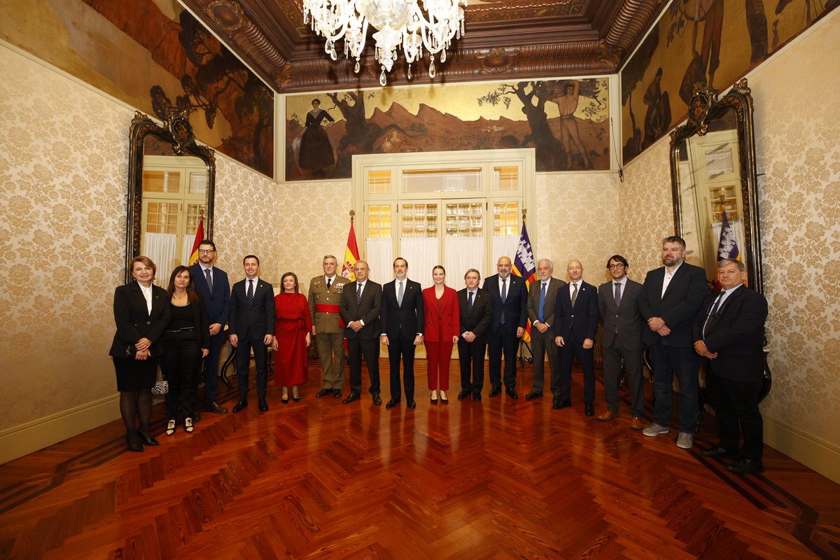 glesenne's tweet photo. Siempre es un honor presidir el acto institucional por el Dia de ses Illes Balears que celebramos cada 1 de marzo en el Parlament.

🧵Permitidme que comparta con vosotros en el siguiente hilo algunas de las ideas que he querido transmitir en mi discurso: https://t.co/m1UnjCKlXD