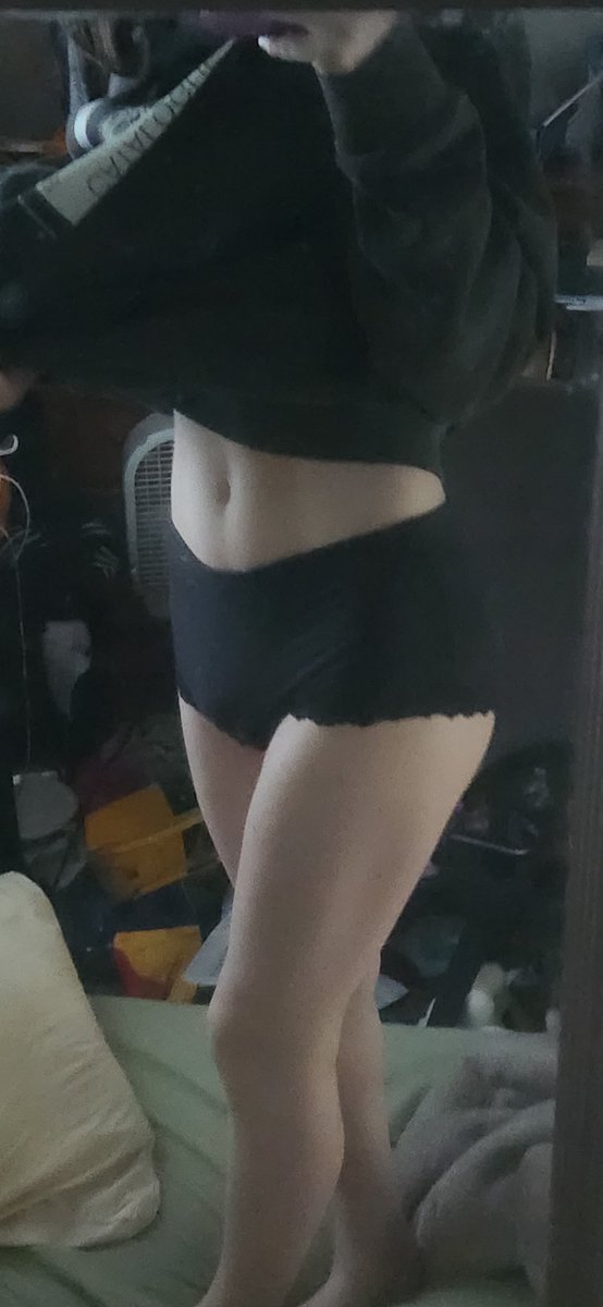 clairrre tweet media