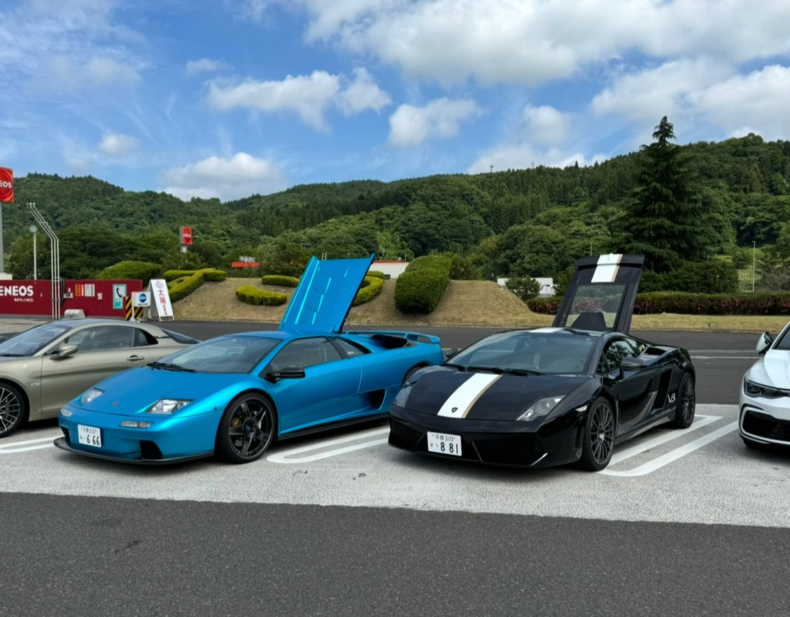 ディアブロ6.0とムルシエラゴ、ガヤルドのデザイナーって同じなんだー。知らなかったー

ルク・ドンカーヴォルケ氏