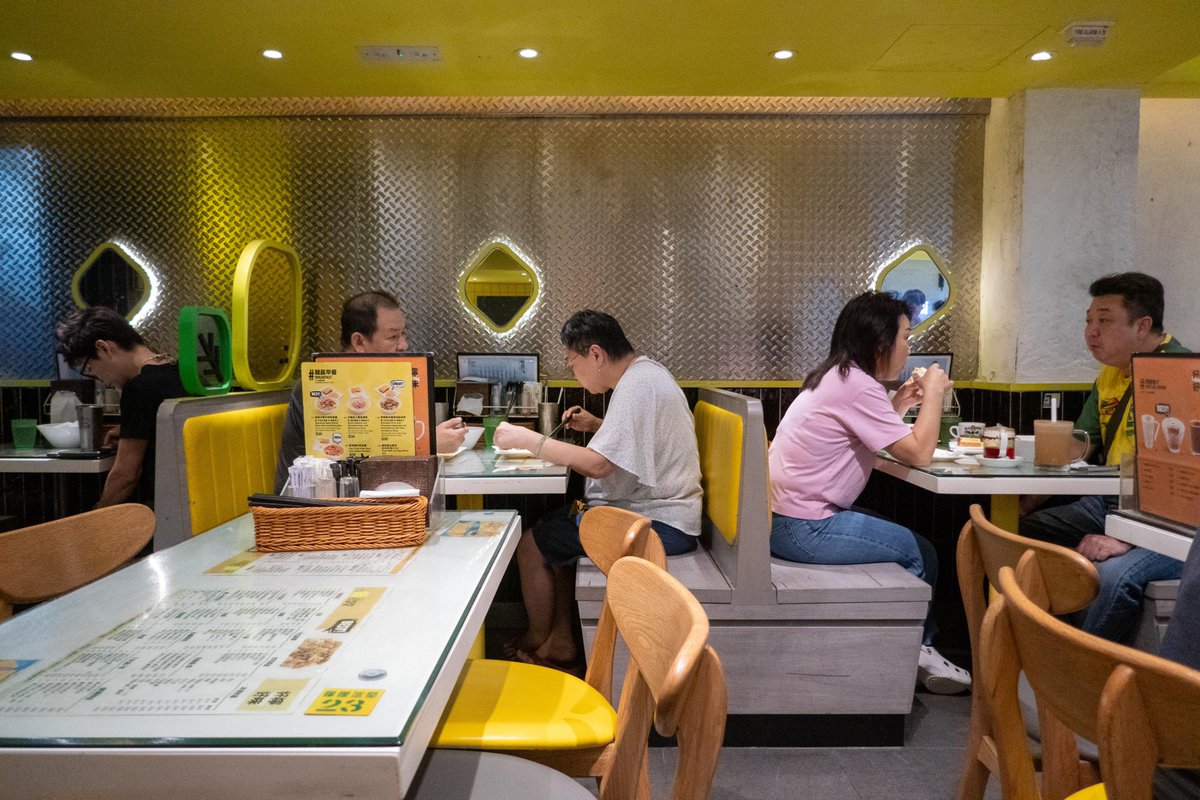 Chris Arnade 🐢🐱🚌 tweet media