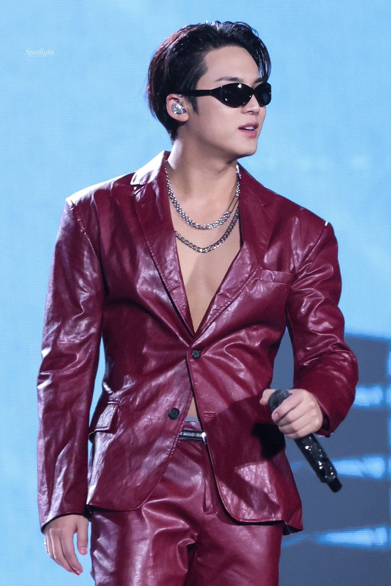 𝘚𝘱𝘰𝘵𝘭𝘪𝘨𝘩𝘵 tweet media